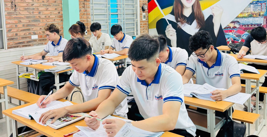 KHAI GIẢNG KHÓA A1 CÙNG NEW WORLD EDU!!!